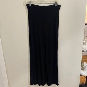Loft women’s maxi skirt, all black, size XS